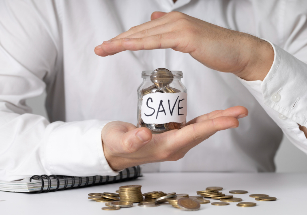 How to Save Money Living in the US: Your 2025 Guide