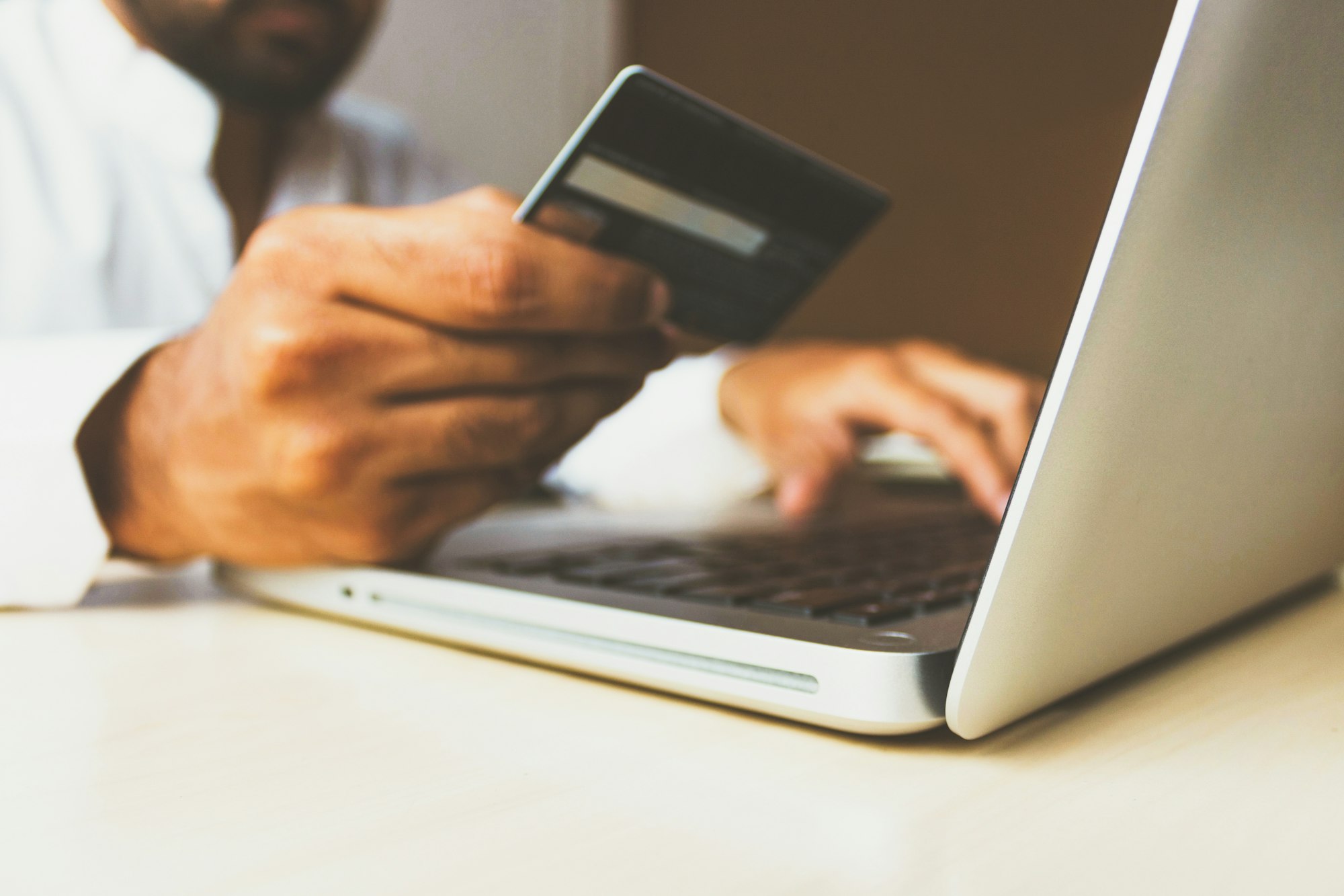 How to Build Your Credit Score in the US as a New Immigrant: A Simple Guide